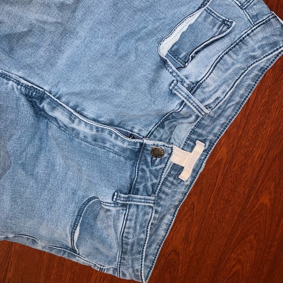 Jeans - Picture 2 of 5